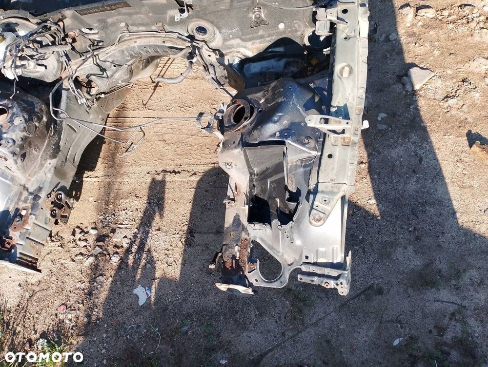 ĆWIARTKA PODŁUŻNICA LEWY PRZÓD LEXUS IS II - 3