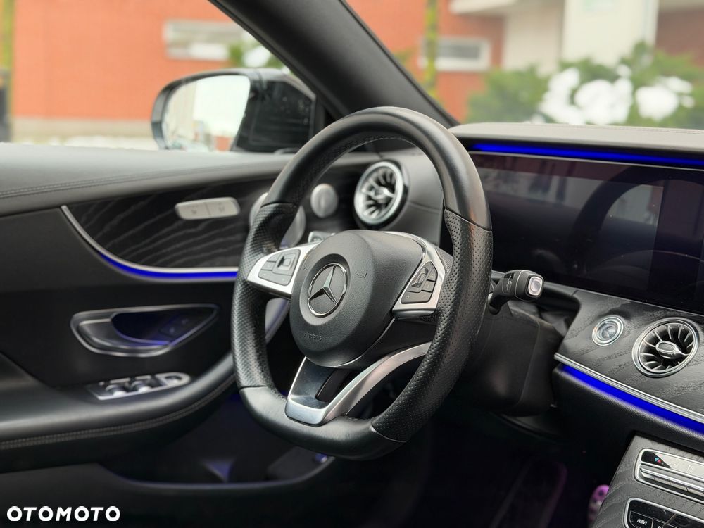 Mercedes-Benz Klasa E 220 d 4-Matic 9G-TRONIC - 21