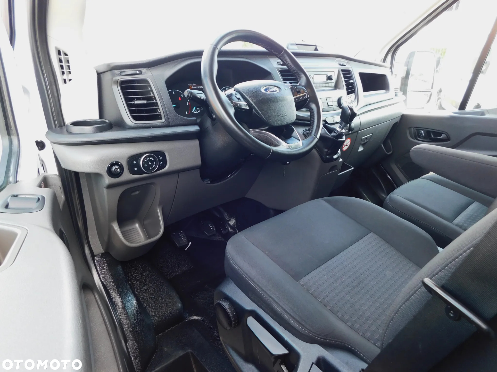 Ford Transit - 6