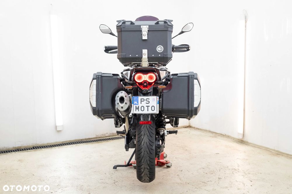Moto Guzzi V85 - 7