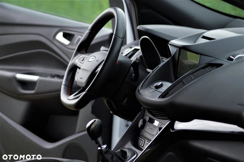 Ford Kuga - 21