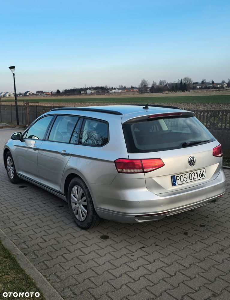 Volkswagen Passat - 4