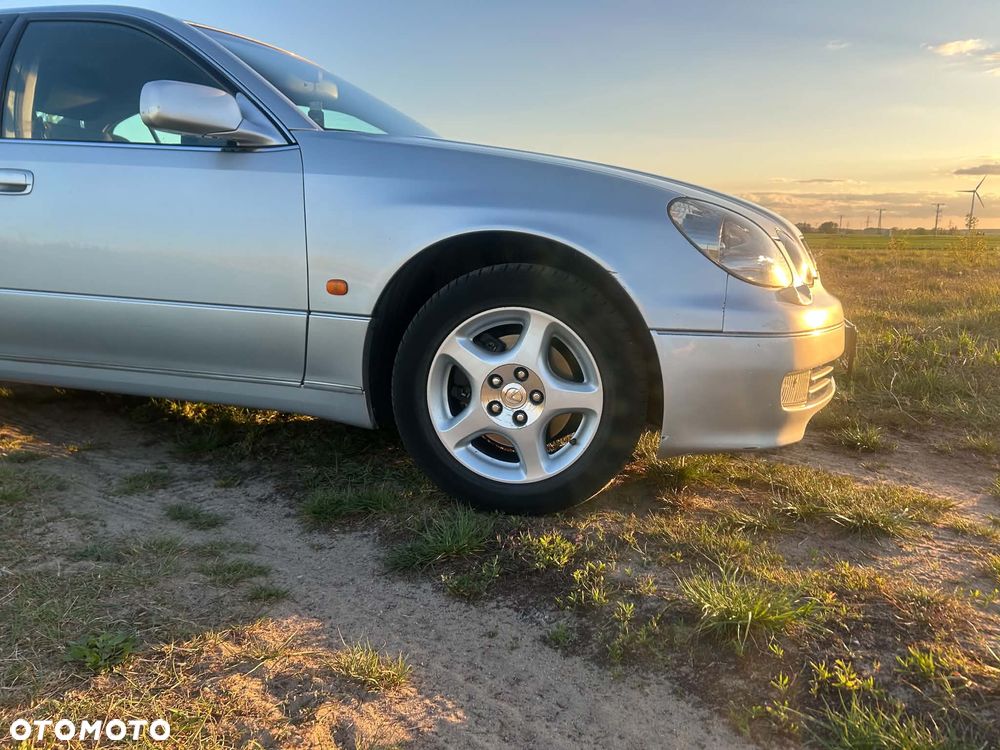 Lexus GS - 4