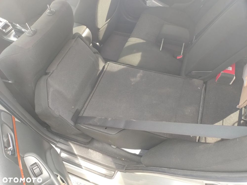 Toyota Avensis 2.0 D-4D Sol - 9