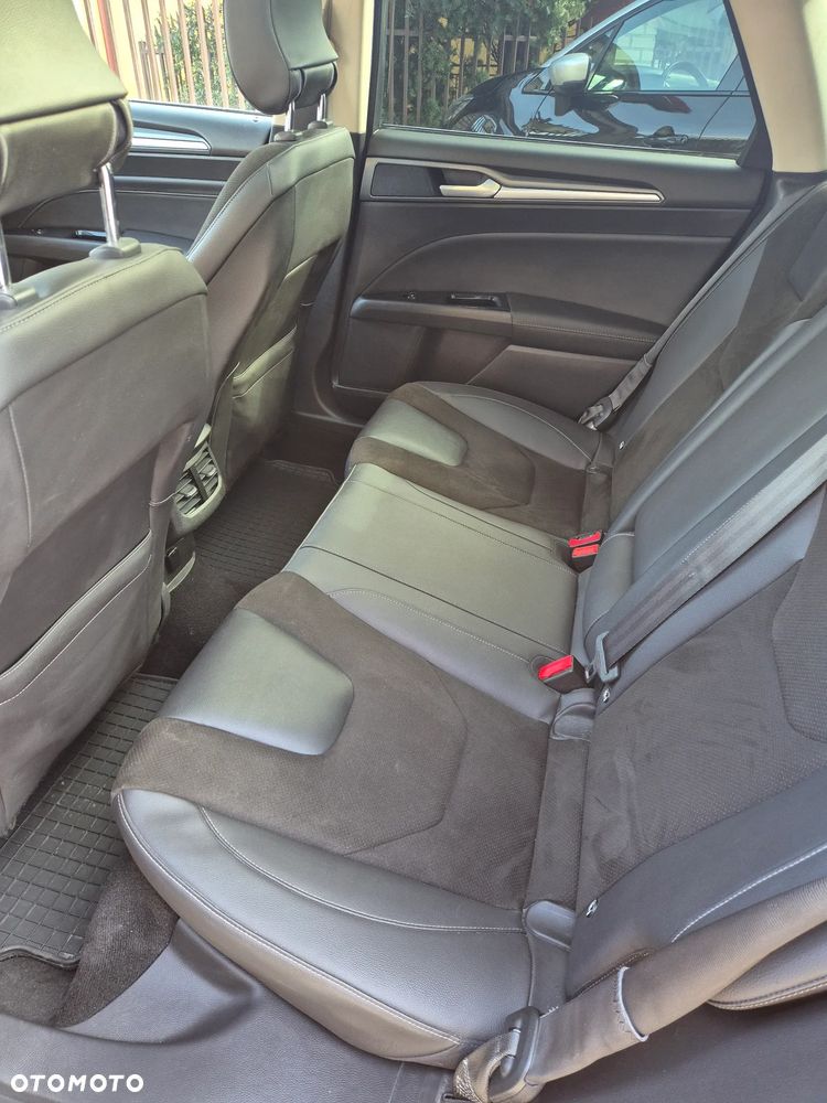 Ford Mondeo 2.0 TDCi Titanium - 11