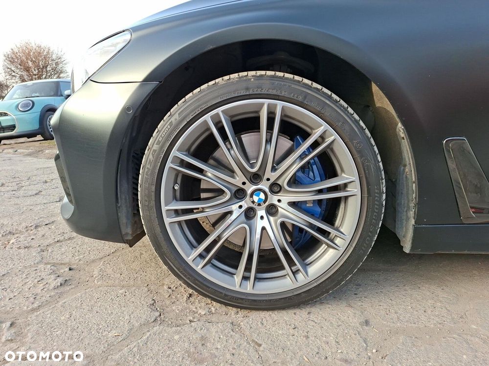 BMW Seria 7 750d xDrive sport - 9