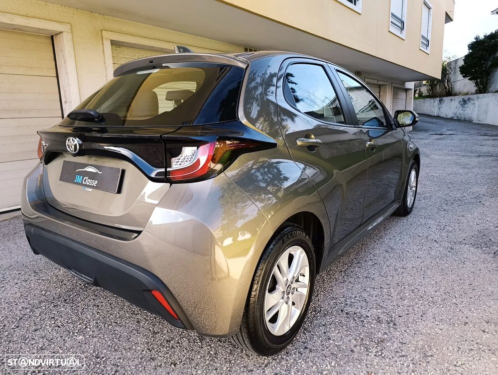 Toyota Yaris 1.0 VVT-i Exclusive - 4
