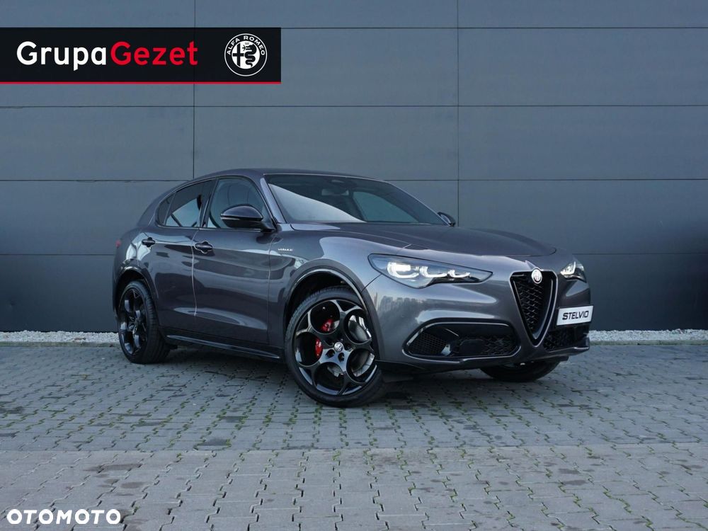 Alfa Romeo Stelvio - 1