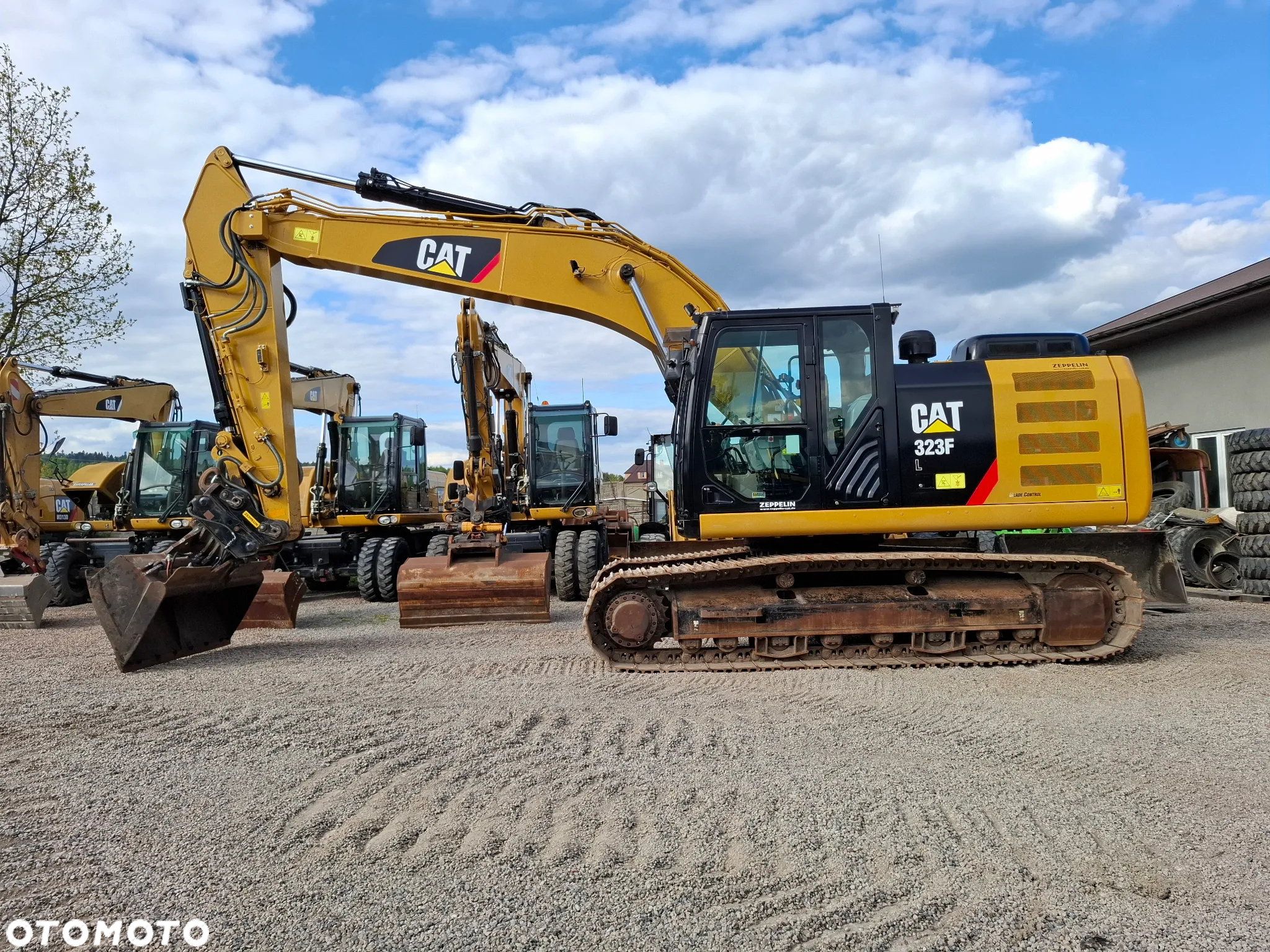Caterpillar CAT 323 FL - 3
