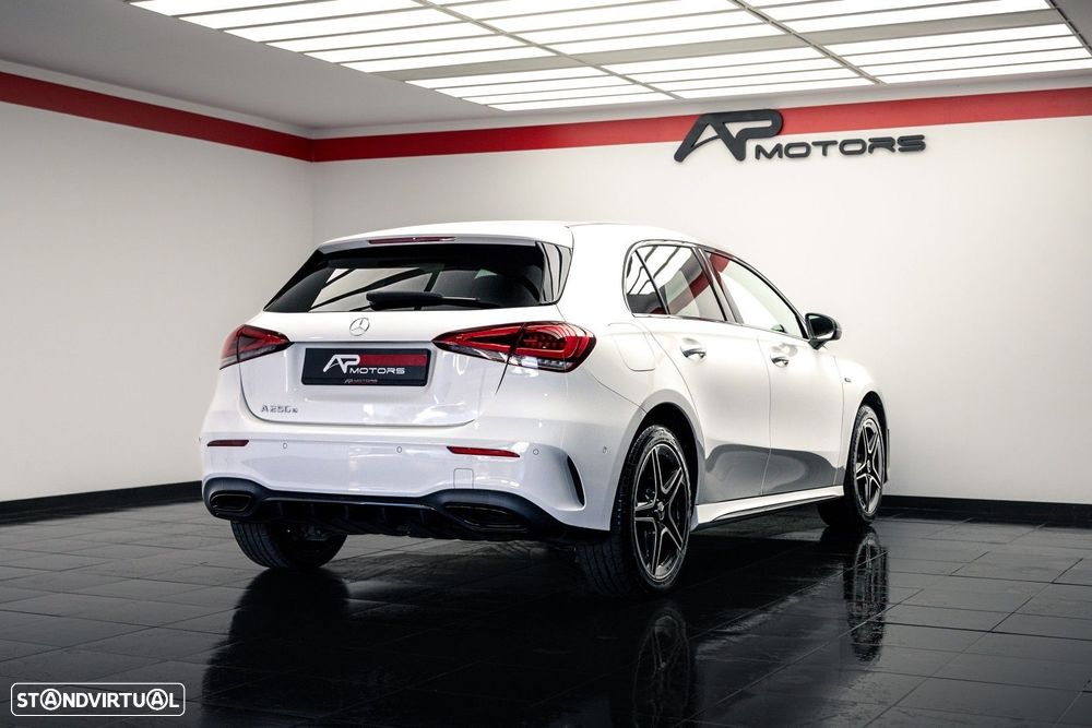 Mercedes-Benz A 250 e AMG Line - 9