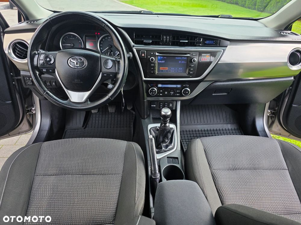 Toyota Auris 1.6 Valvematic Edition - 6