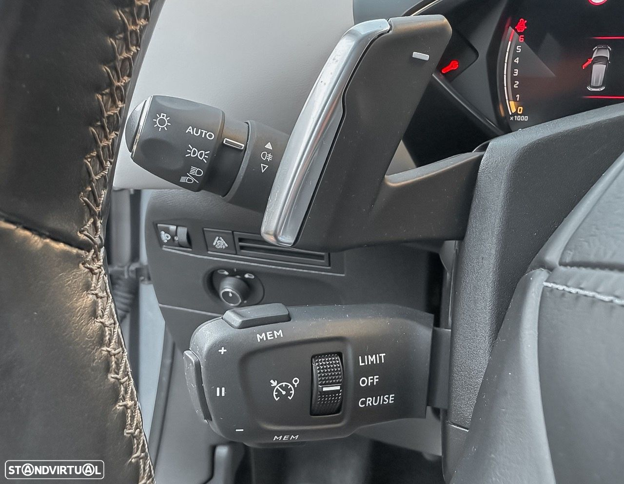 DS DS3 Crossback 1.2 PureTech Rivoli EAT8 - 12