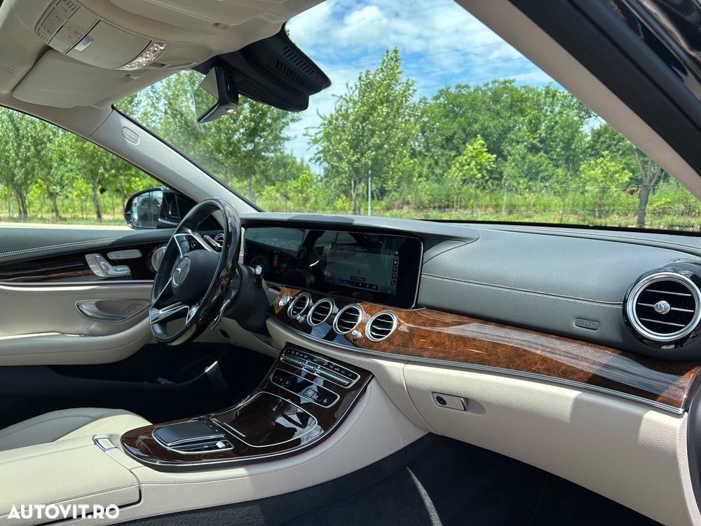 Mercedes-Benz E 300 d 4MATIC MHEV - 12