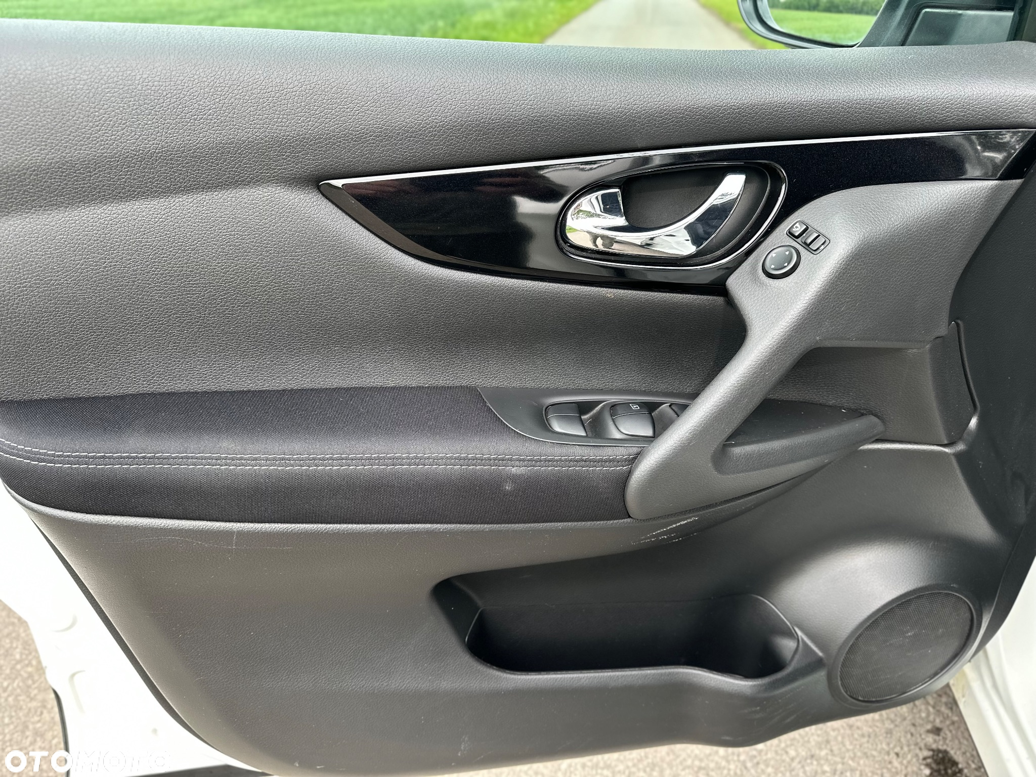 Nissan Qashqai 1.6 DIG-T N-Connecta - 10
