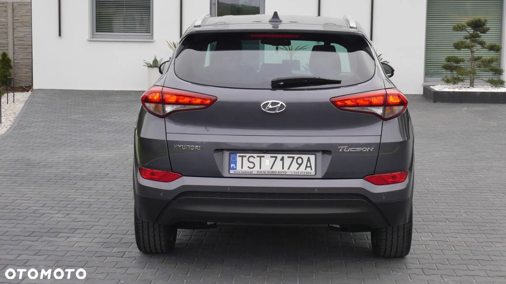 Hyundai Tucson 1.7 CRDI BlueDrive GO 2WD - 13