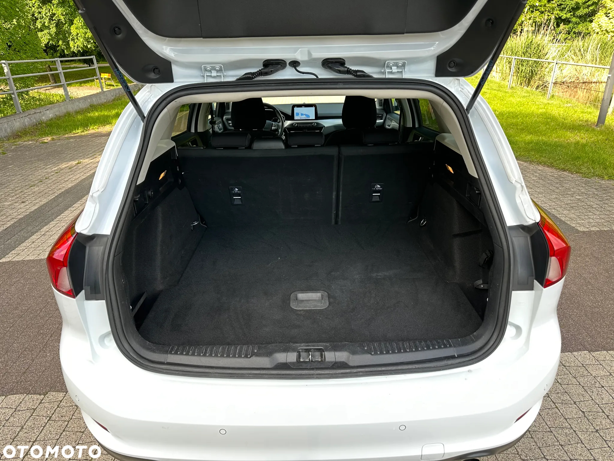 Ford Focus Turnier 1.5 EcoBlue Start-Stopp-System TITANIUM - 18