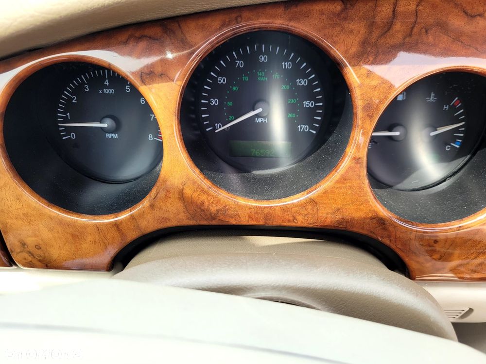 Jaguar XK - 7