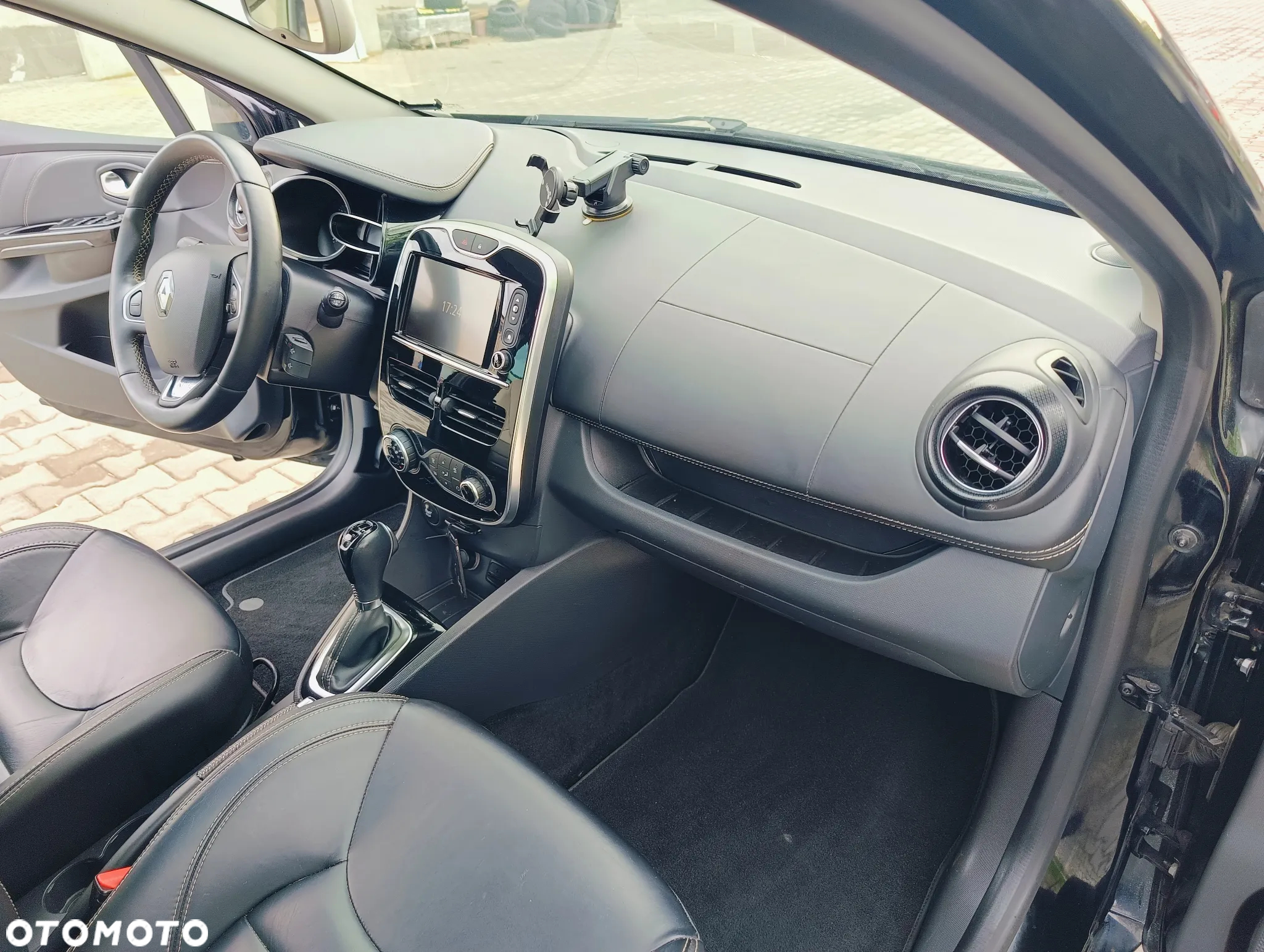 Renault Clio ENERGY TCe 120 EDC Initiale Paris - 12