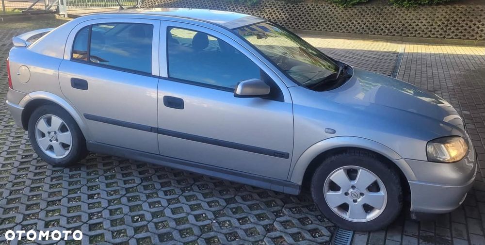 Opel Astra 1.6 - 5