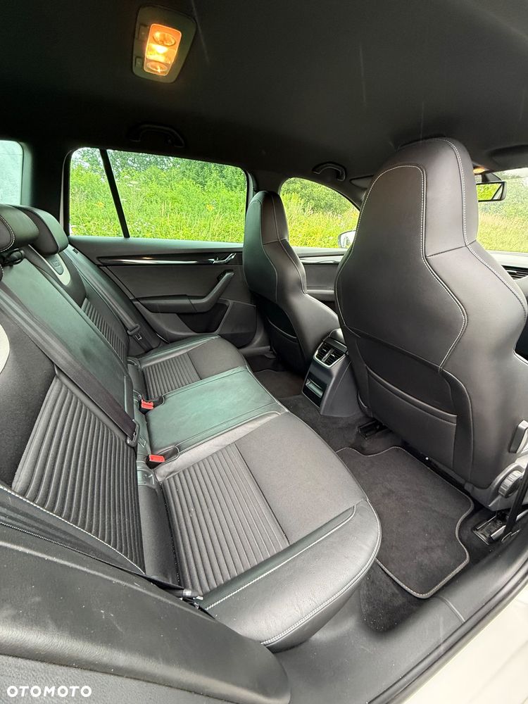 Skoda Octavia 2.0 TDI RS - 7