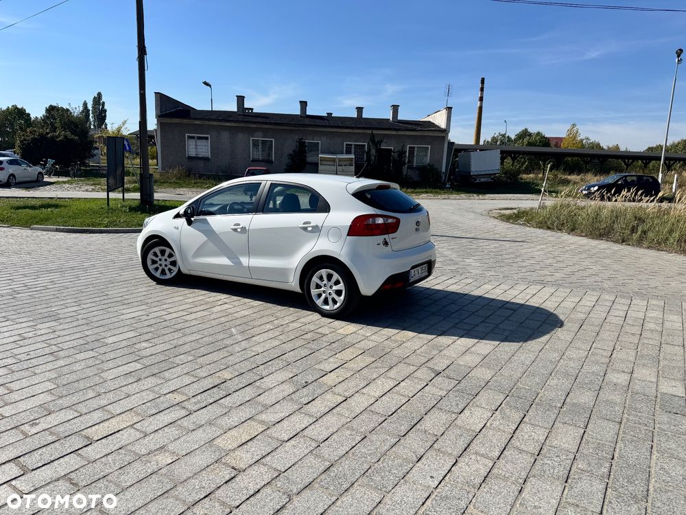 Kia Rio 1.2 Dream Team Edition - 23