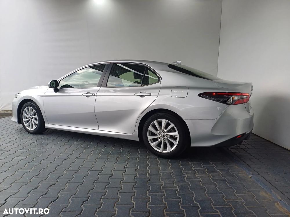 Toyota Camry 2.5 Hybrid Business - 3