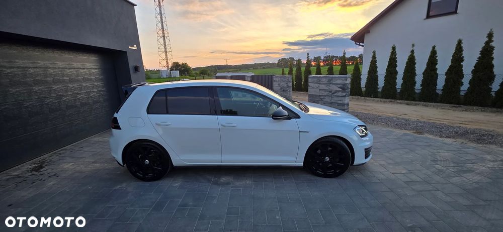 Volkswagen Golf 2.0 TDI BMT GTD - 11