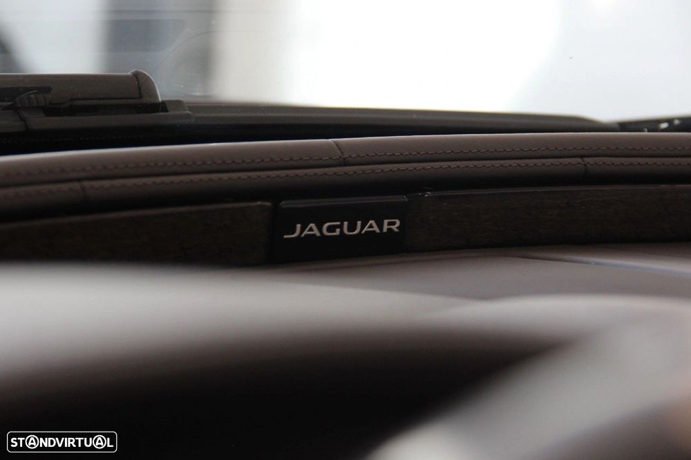 Jaguar XJ 3.0 D V6 Premium Luxury - 31
