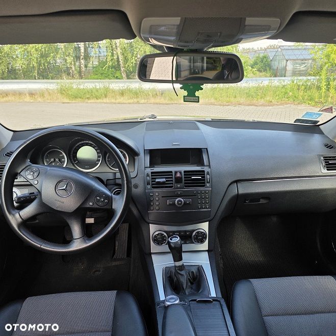 Mercedes-Benz Klasa C 220 CDI DPF Avantgarde - 9
