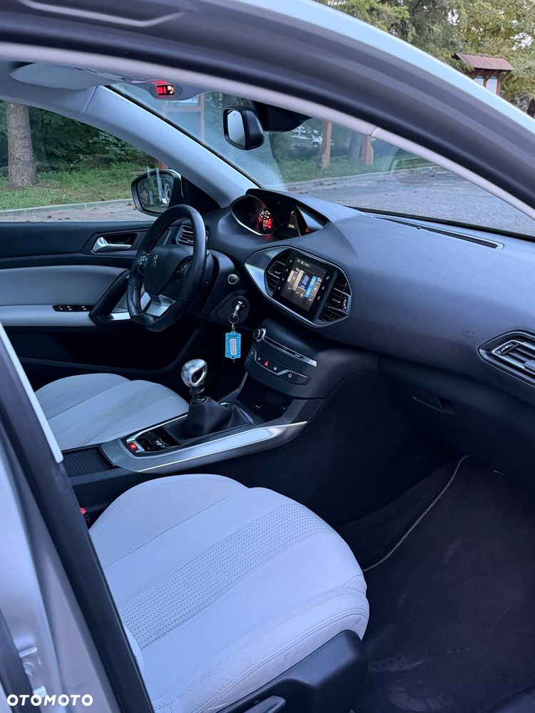 Peugeot 308 - 18