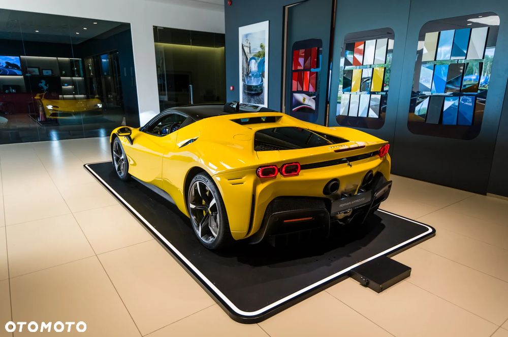 Ferrari SF90 Stradale - 5