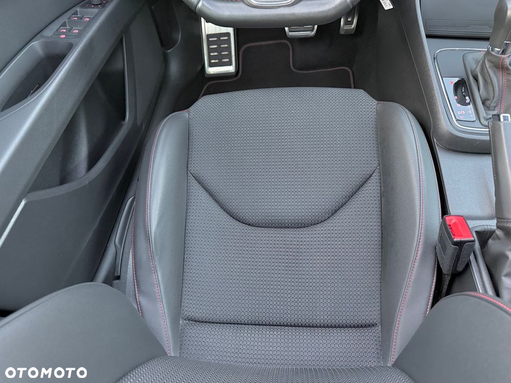 Seat Leon 2.0 TDI FR S&S DSG - 24