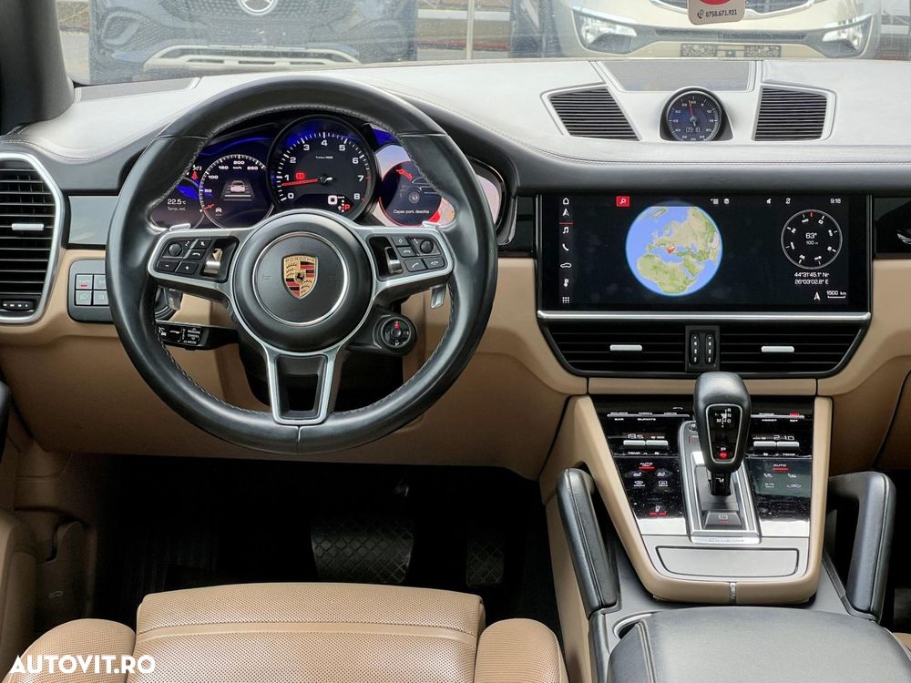 Porsche Cayenne - 8