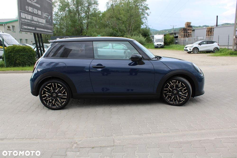MINI Cooper S Favoured Trim - 6