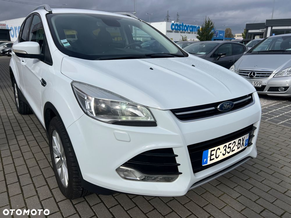 Ford Kuga 2.0 TDCi 2x4 Titanium - 2