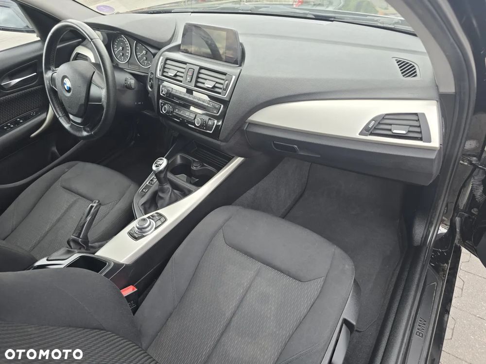 BMW Seria 1 116i - 17