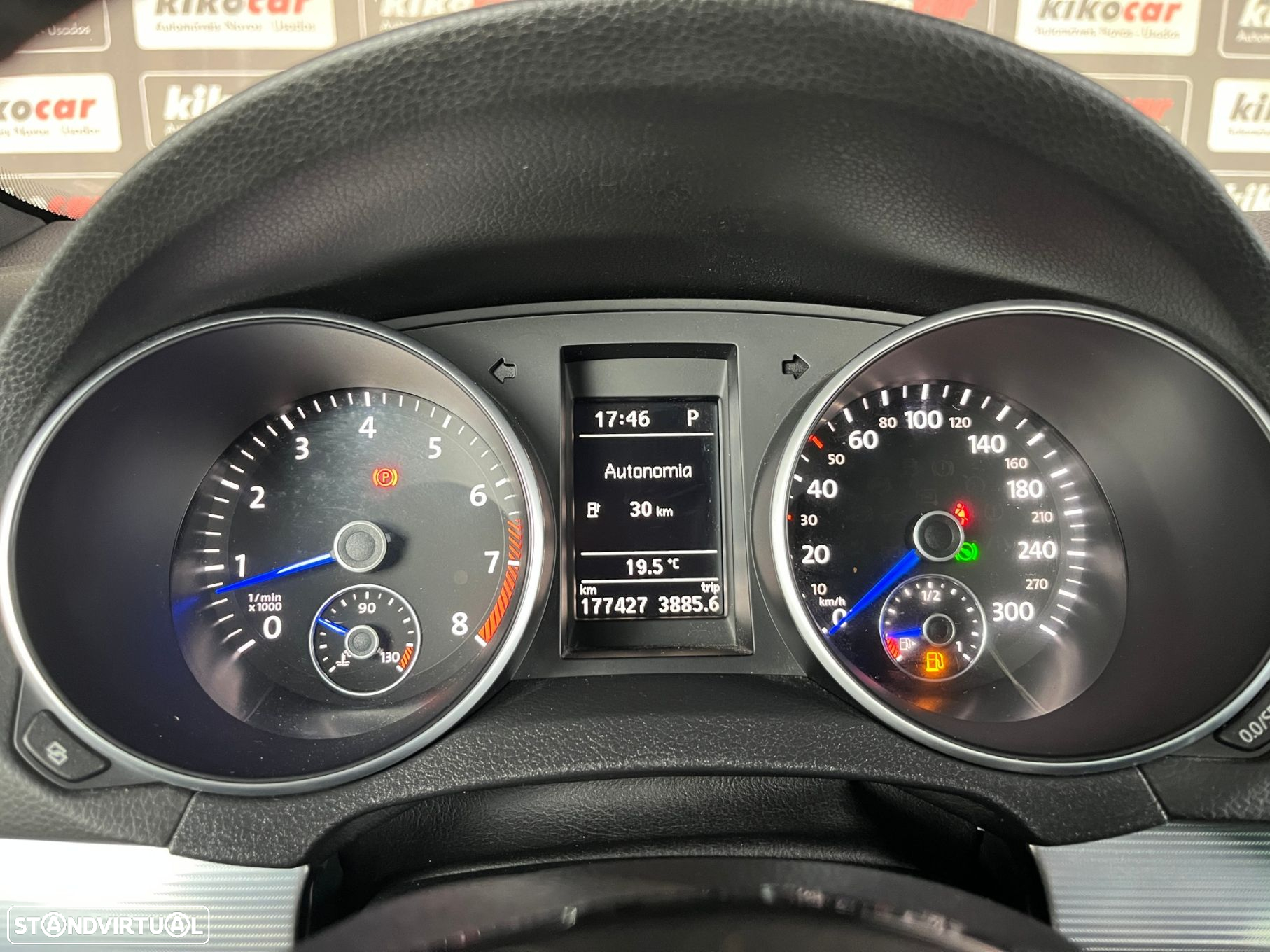 VW Golf 2.0 R DSG - 25