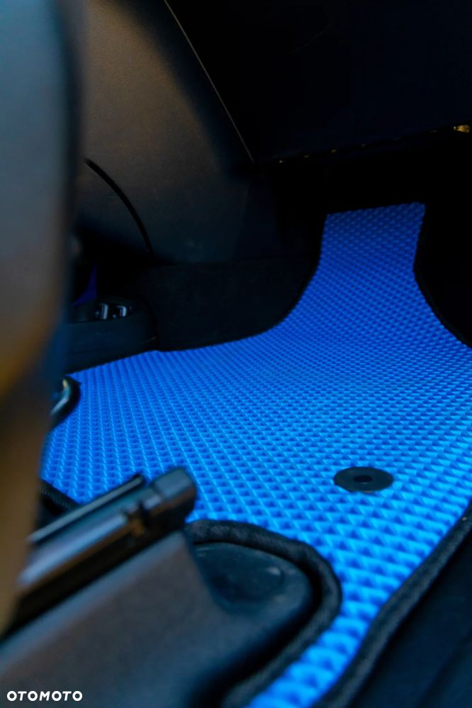 Chrysler Pacifica - 17