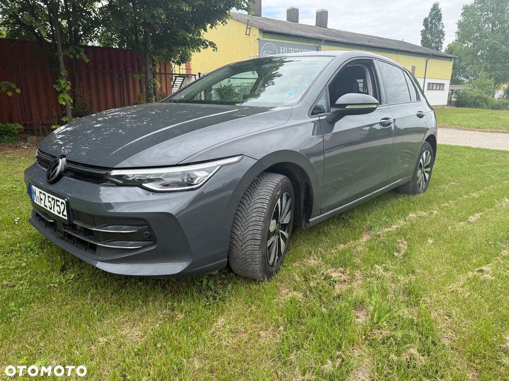 Volkswagen Golf - 1