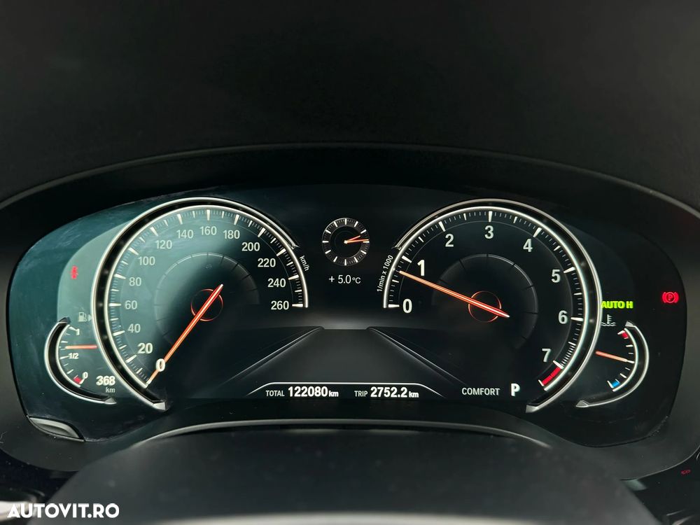 BMW Seria 5 530i xDrive AT - 11