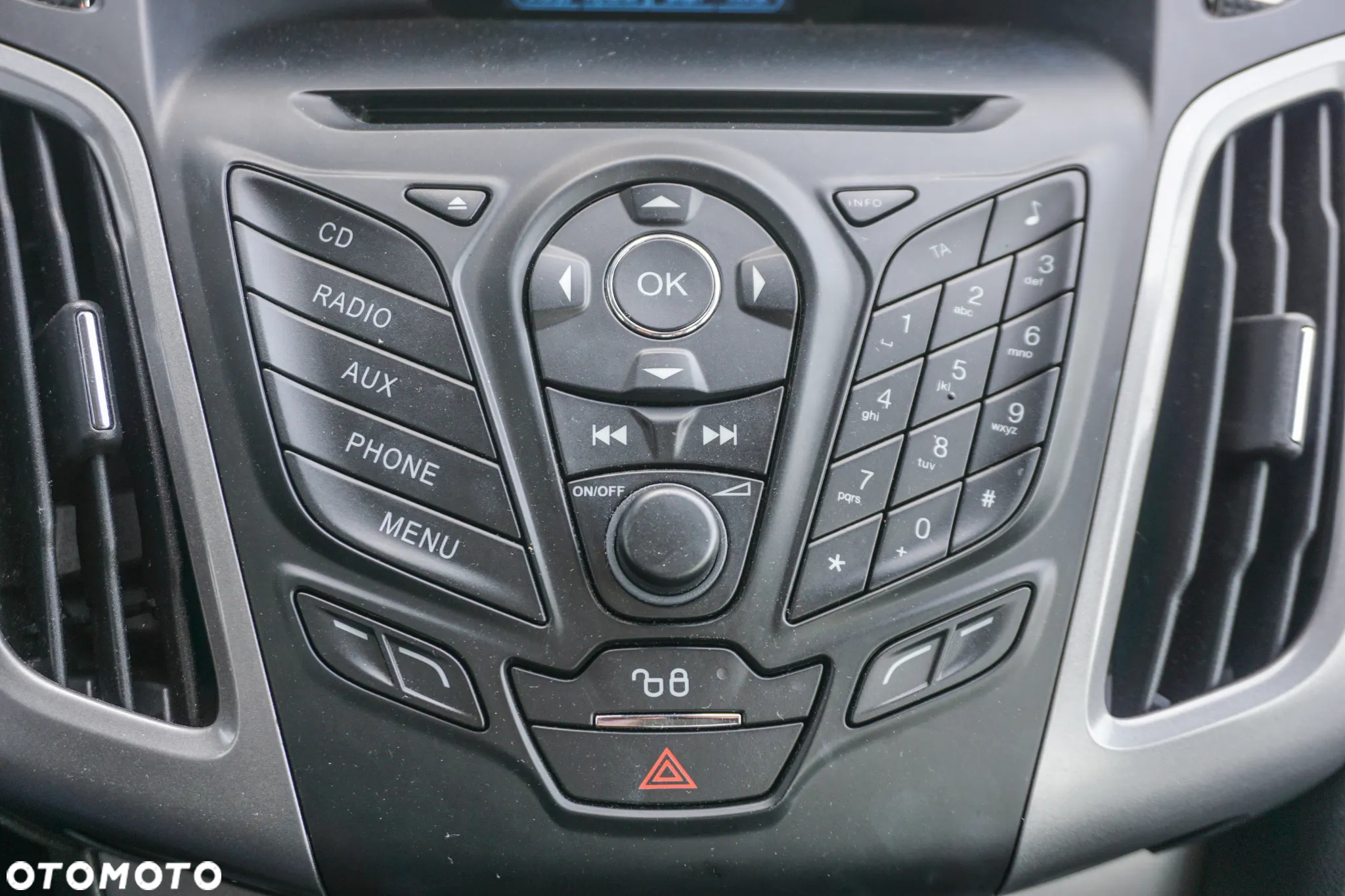 Ford Focus 1.6 TDCi DPF Champions Edition - 24