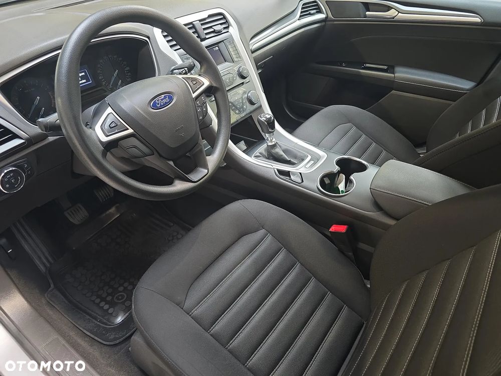 Ford Mondeo 1.5 EcoBoost Ambiente - 9