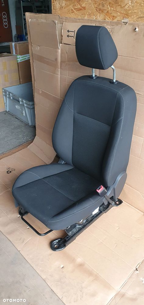 Fotel pasażera prawy przód przedni Ford Focus Mk3 Lift - 4
