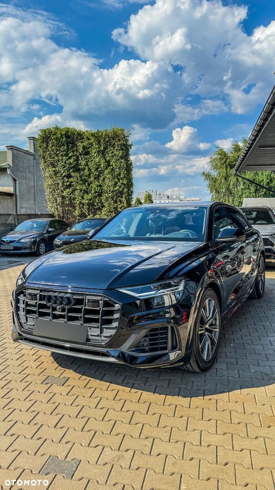 Audi Q8 - 1