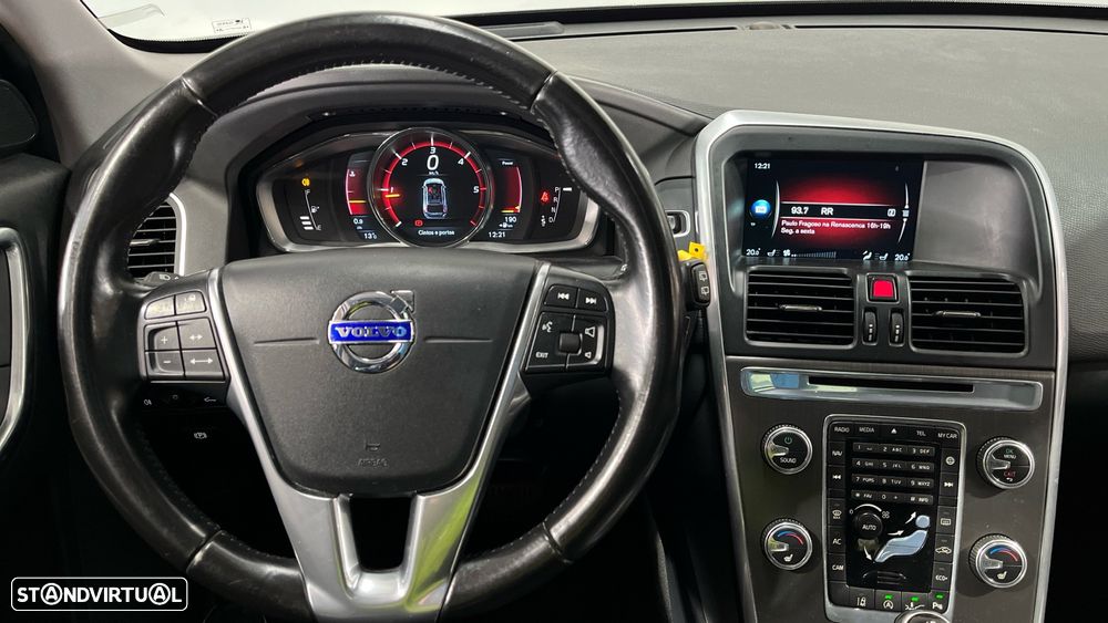 Volvo XC 60 2.0 D4 R-Design Geartronic - 6