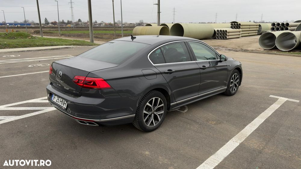 Volkswagen Passat 2.0 TDI DSG 4Mot Highline - 3