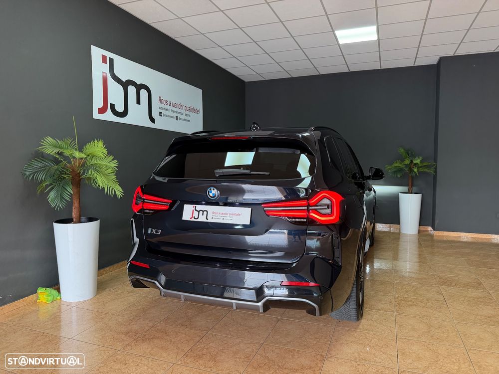 BMW iX3 M Sport Impressive - 8