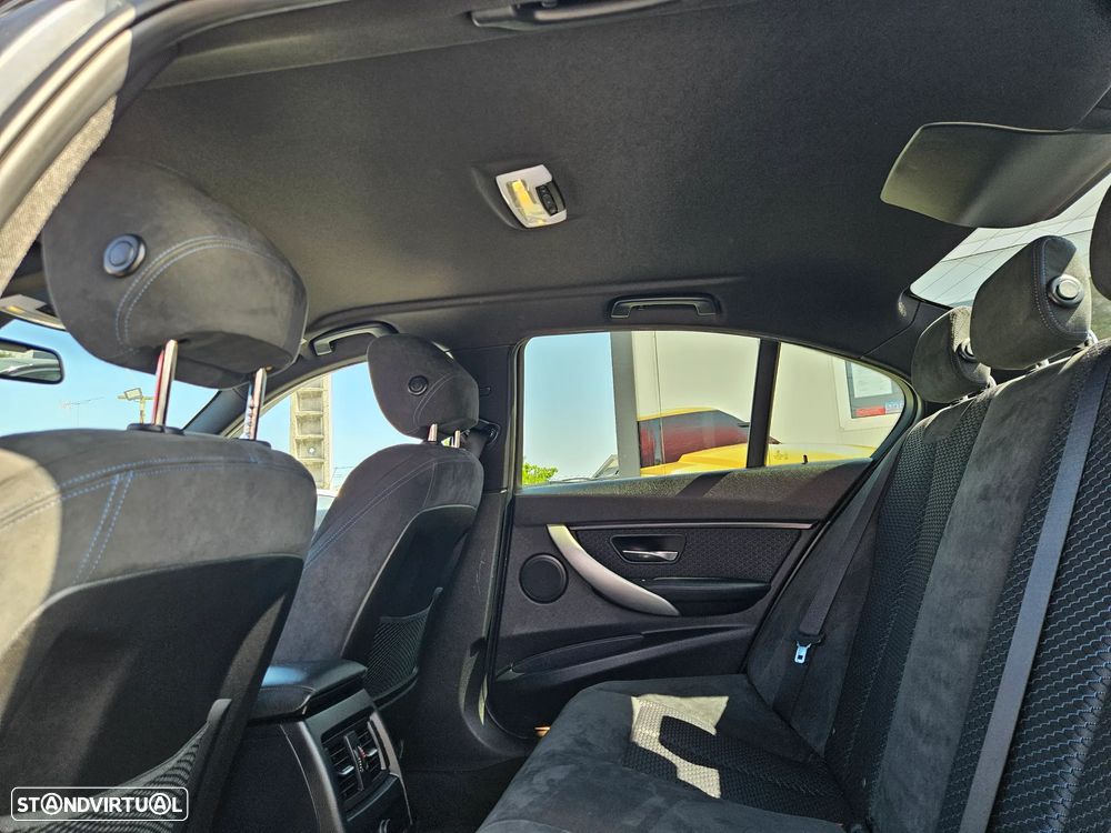 BMW 320 d Auto Pack M - 19