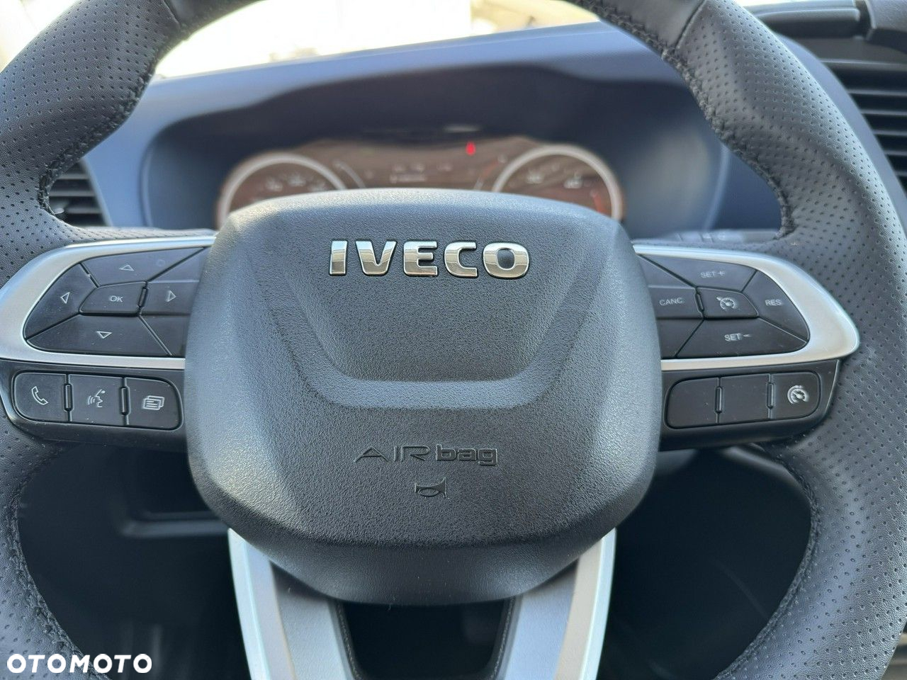 Iveco Daily 35S18 - 23