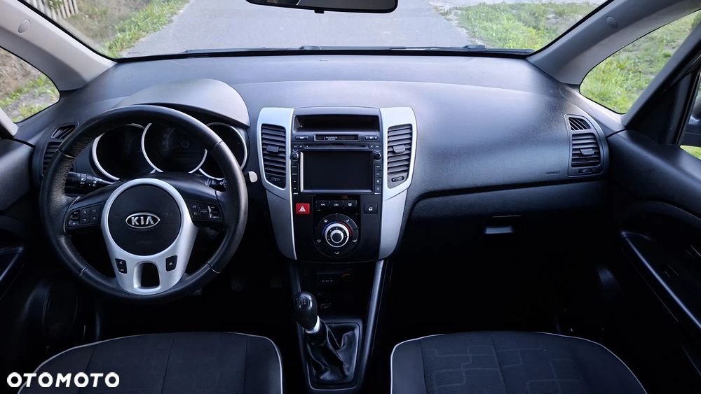 Kia Venga 1.6 L - 15